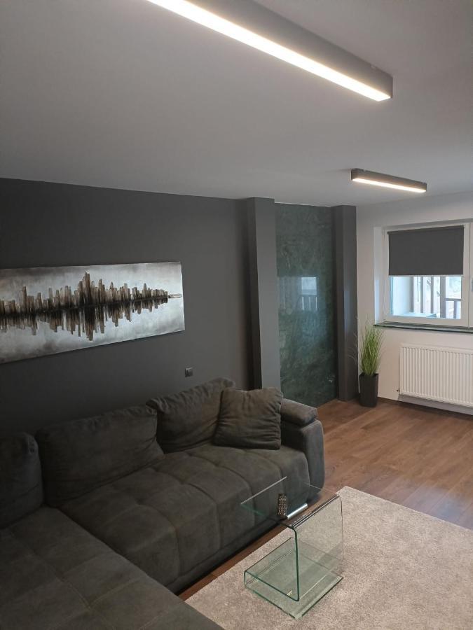 New Apartment Apartament Modern Recent Construit Modern Ujepitesu Tarsashazi Lakresz 미에르쿠리에씨우크 외부 사진