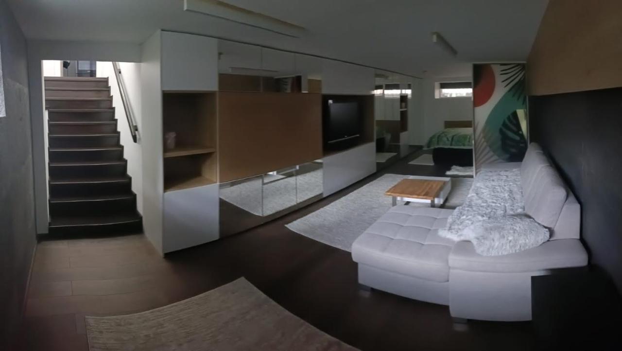 New Apartment Apartament Modern Recent Construit Modern Ujepitesu Tarsashazi Lakresz 미에르쿠리에씨우크 외부 사진